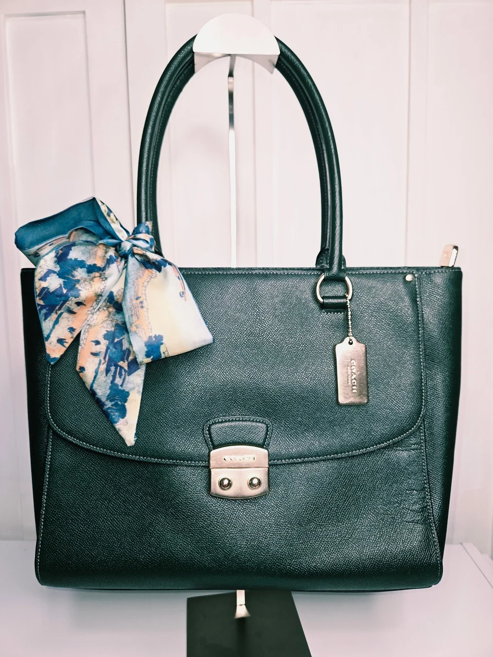 Coach Avary Tote in Ivy Hunter Green (F48629)
